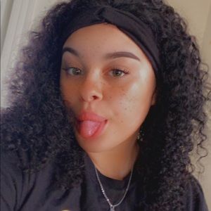 Meet your Posher, Kailani